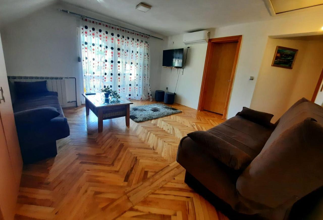 Filip Hotel Korenica Ngoại thất bức ảnh
