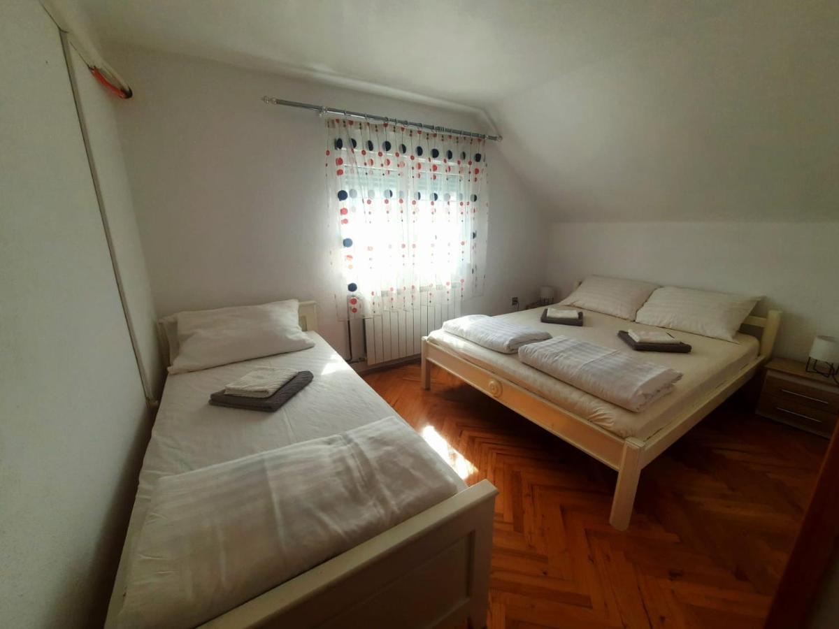 Filip Hotel Korenica Ngoại thất bức ảnh